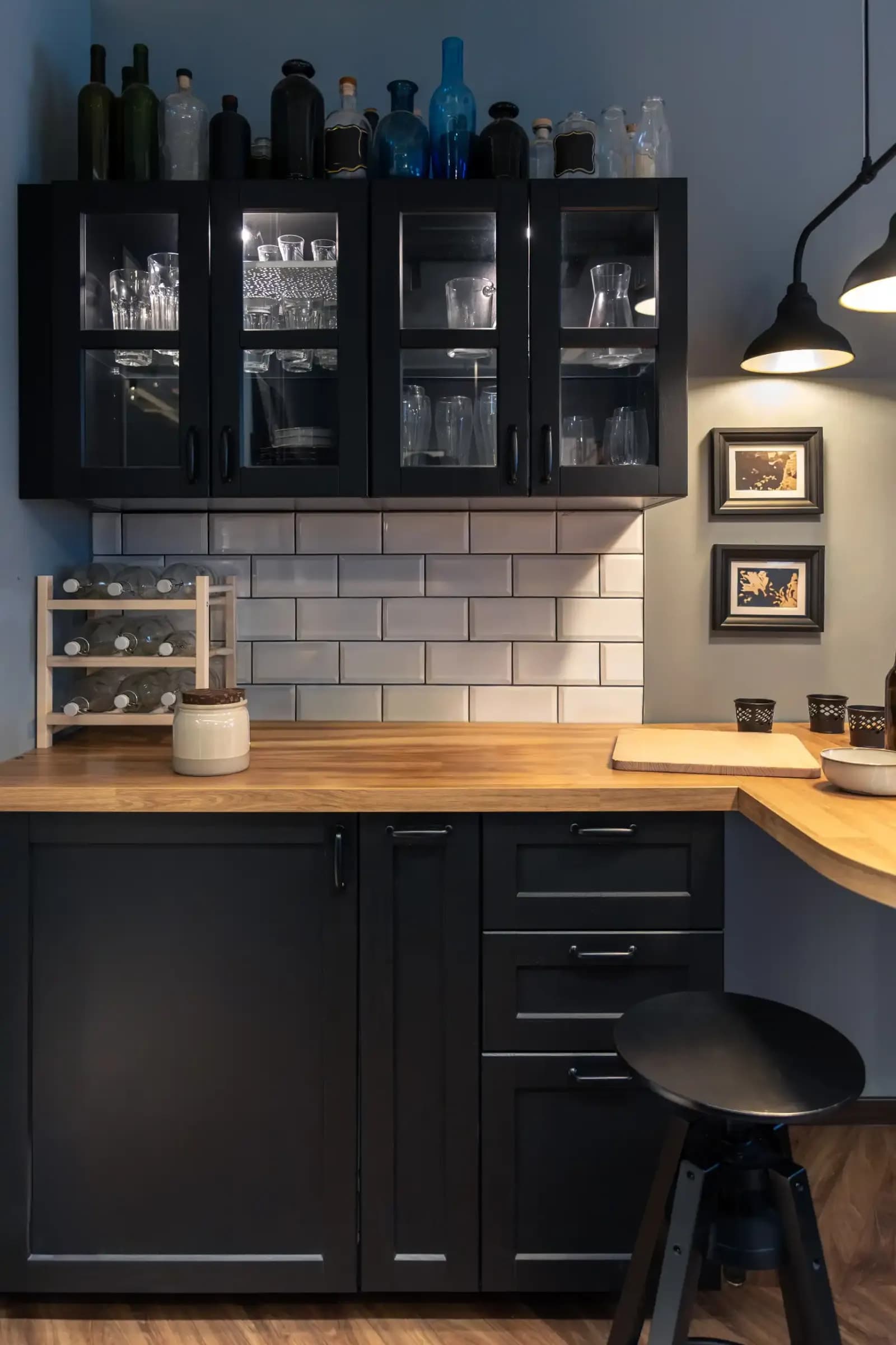Pantry cabinet
