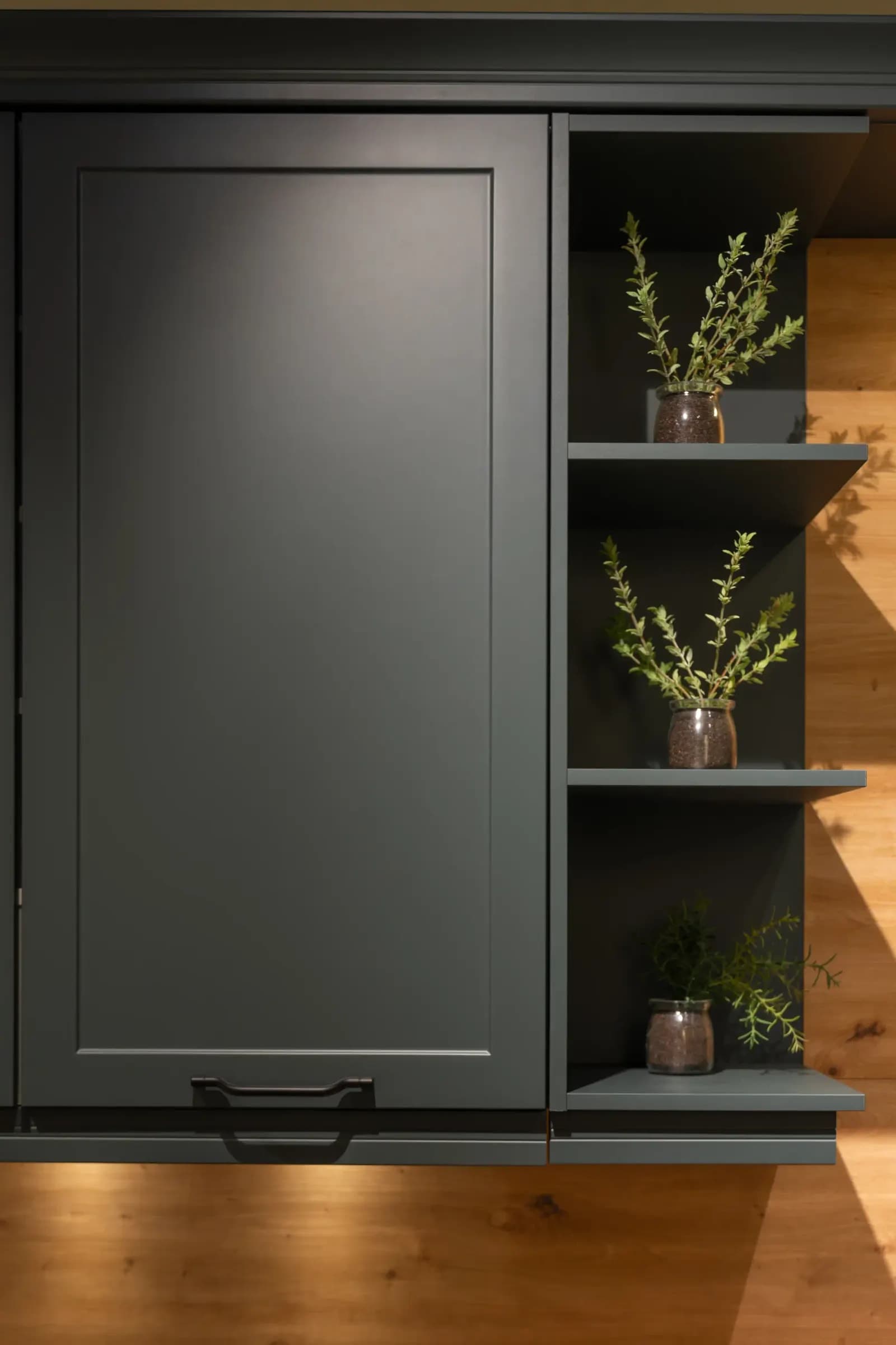 Wall cabinet